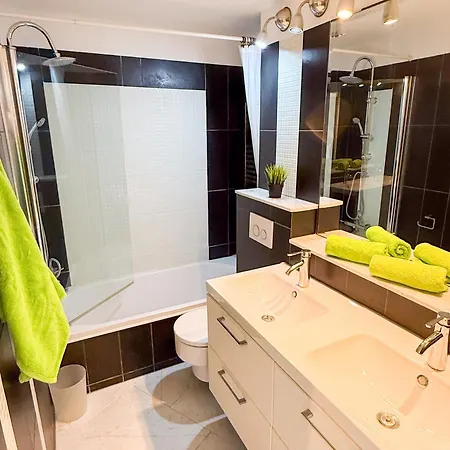 Torres De Yomely - Y8a 플라야데라스아메리카스