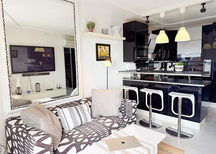 Torres De Yomely - Y8a